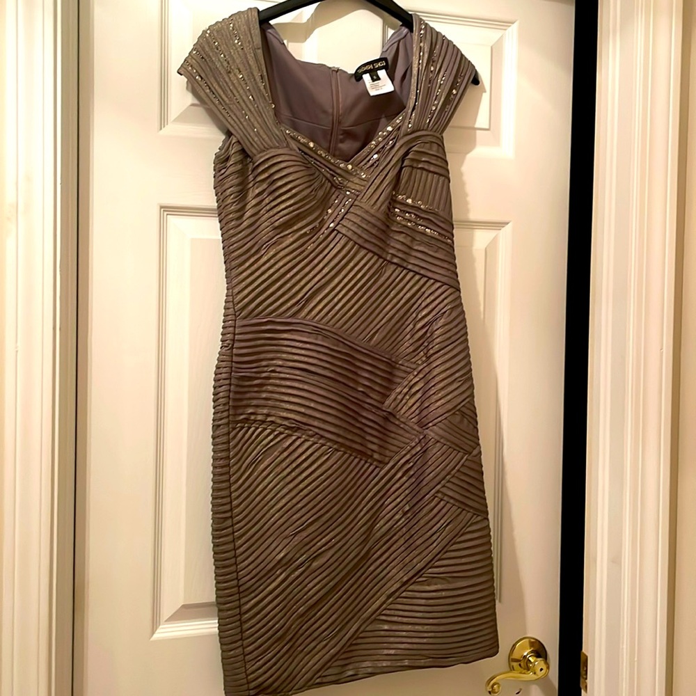 Tadashi shoji cocktails dress